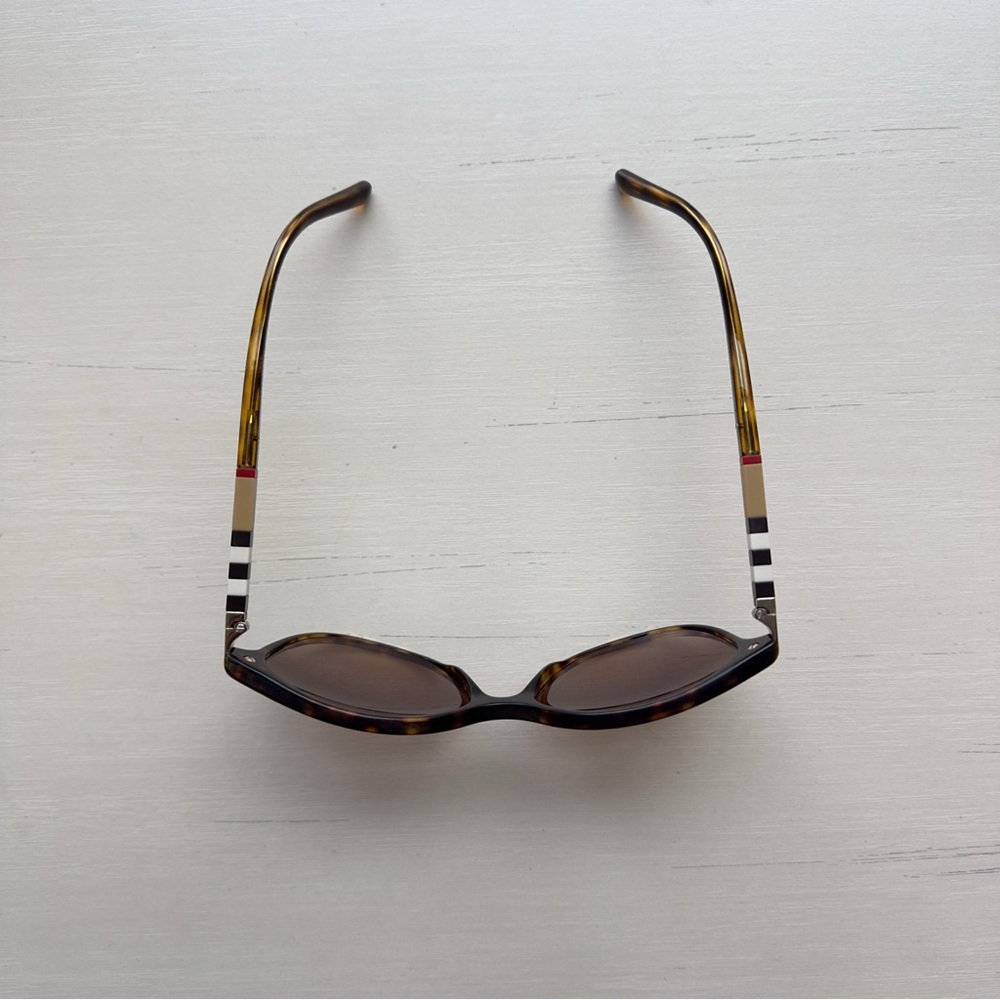 Burberry Sunglasses – Never Worn – Full Set
